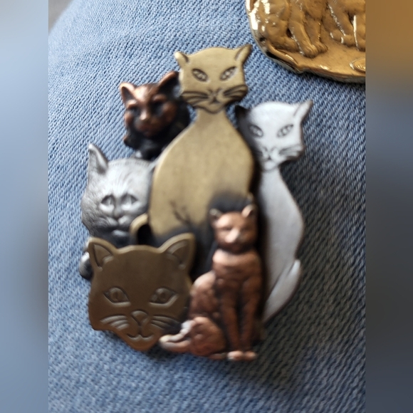 Two Vintage Cat Brooches Silver & Gold Tone K & Y - Picture 2 of 8